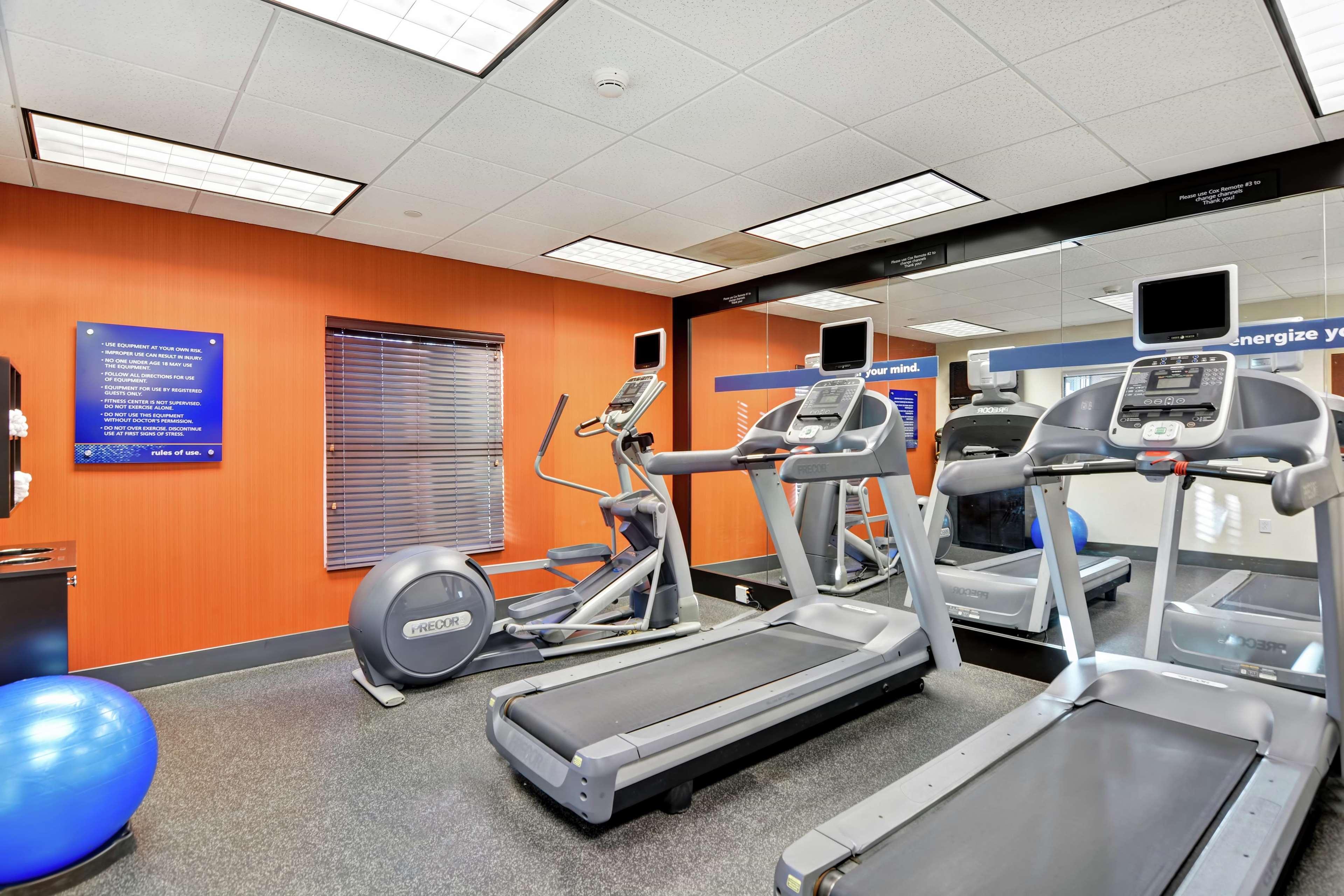 Hampton Inn And Suites Fredericksburg Dış mekan fotoğraf